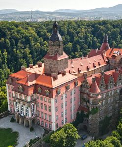 Odkrycie na terenie dolnośląskiego zamku. "Tajemnicze znalezisko"