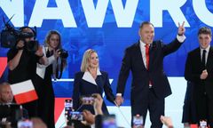 Skandaliczny wizerunek Nawrockiego w The Sun: chuligan i alfons