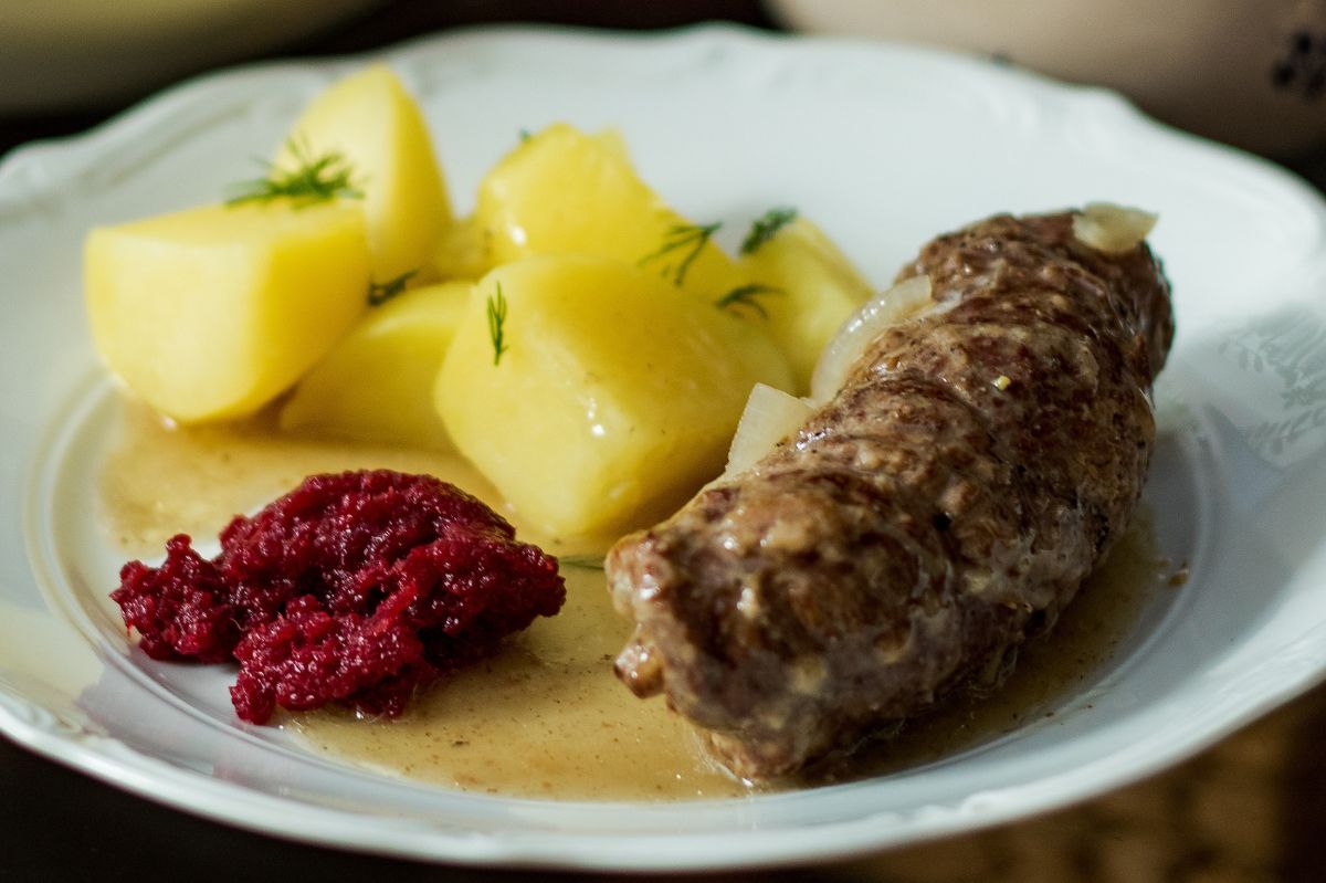 Przygotuj zrazy w takim wydaniu. Aromat będzie unosił się po całym domu