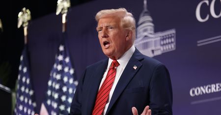 Trump zapowiada wprowadzenie ceł na półprzewodniki