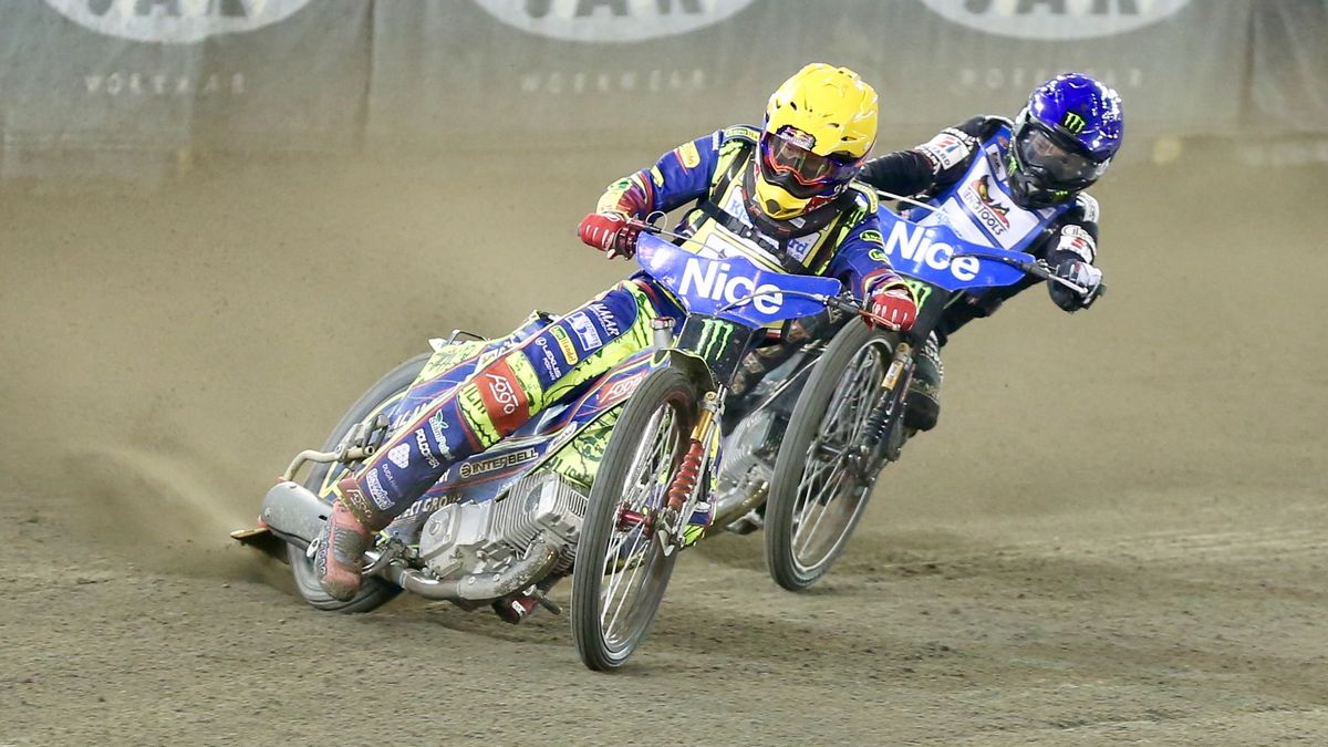 Piotr Pawlicki (z lewej) kontra Tai Woffinden (z prawej) w GP Polski