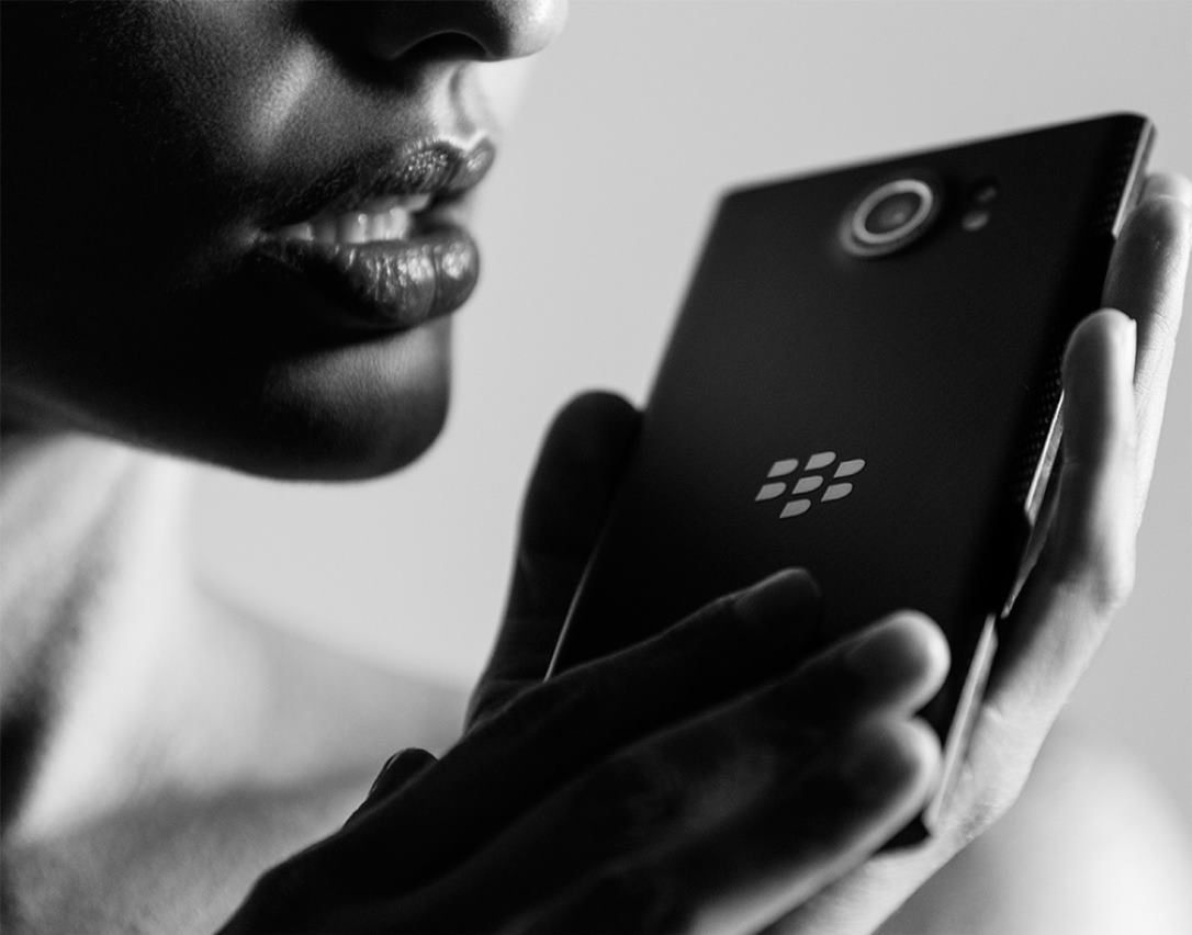 BlackBerry wstaje z kolan. Porzucenie smartfonów się opłaciło?