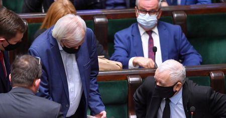 Bura od prezesa PiS? Ozdoba tłumaczy