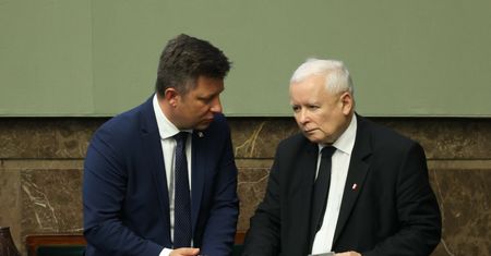 Tylko jeden gracz z zyskiem. Nowy sondaż