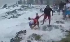 Oglądali fale. Porwało ich morze. Koszmarne nagranie