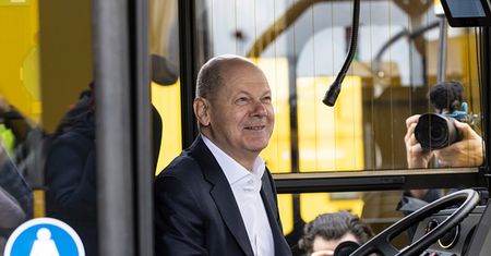 Niemcy wprowadzili jeden bilet. Nie wszyscy w rządzie są tym zachwyceni