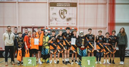 Podsumowanie turniejów unihokejowych w Lublinie. Sukcesy szkół w rywalizacji sportowej