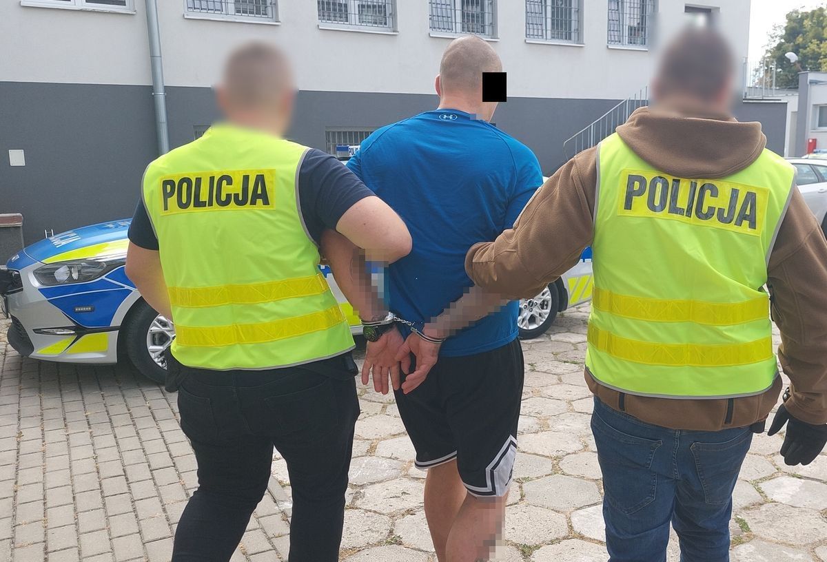 Ruda Huta: Poszukiwany 39-latek ukrył się w wersalce