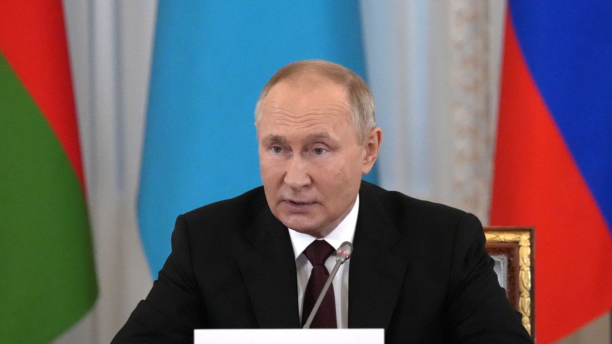 Russian President Vladimir Putin attends an informal annual summit of the Commonwealth of Independent States (CIS) heads of state at the Konstantin Palace presidential residence in Strelna, outside St. Petersburg, Russia, 07 October 2022. EPA/ALEXEI DANICHEV / SPUTNIK / KREMLIN POOL Dostawca: PAP/EPA.