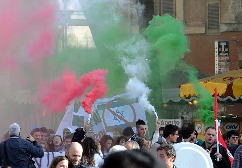 Manifestacje młodzieży w Rzymie. Krytykują rząd