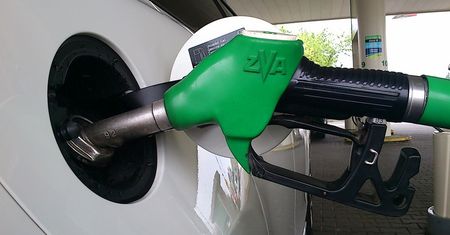 Ceny paliw w Polsce. Przez tę decyzję benzyna znów będzie po 5 zł