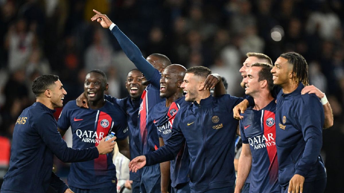 Zdjęcie okładkowe artykułu: Getty Images / Mustafa Yalcin/Anadolu Agency / Na zdjęciu: piłkarze Paris Saint-Germain