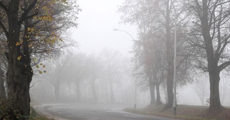 Pogoda. Pochmurna aura nie da za wygraną. Wartości jednocyfrowe na termometrach