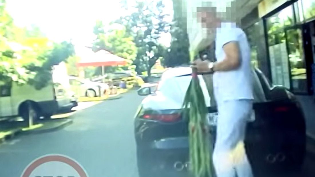 Nagranie pod kwiaciarnią w Warszawie