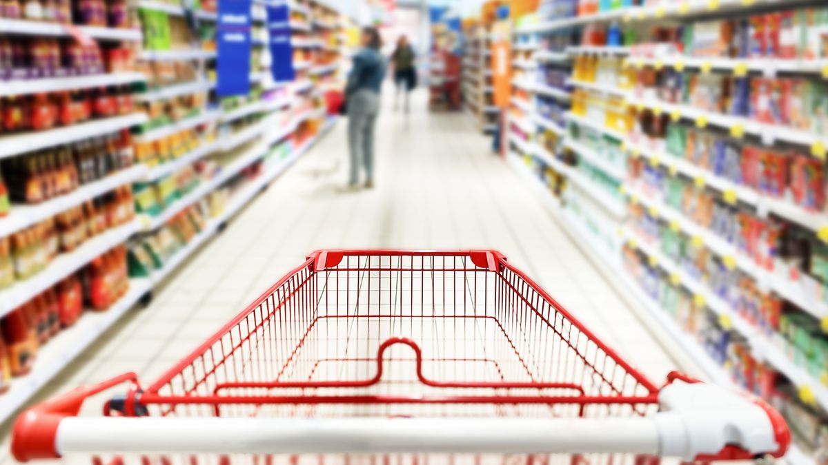 Sklepy ograniczają ofertę