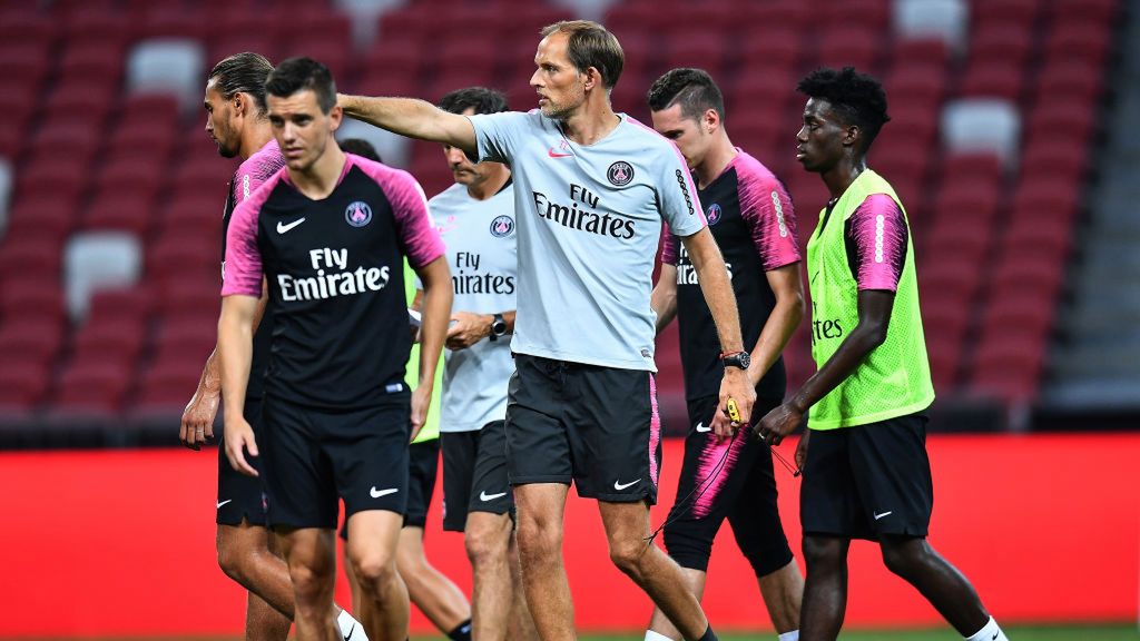 Getty Images / Thananuwat Srirasant / Na zdjęciu: Thomas Tuchel (w środku)