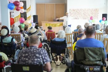 Toruń: Mieszkańcy Domu Pomocy Społecznej na Balu na Wrzosach
