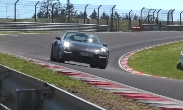 Nowe 911 Turbo jest intensywnie testowane na Nurburgringu. Czy pojedzie po kolejny rekord dla Porsche?