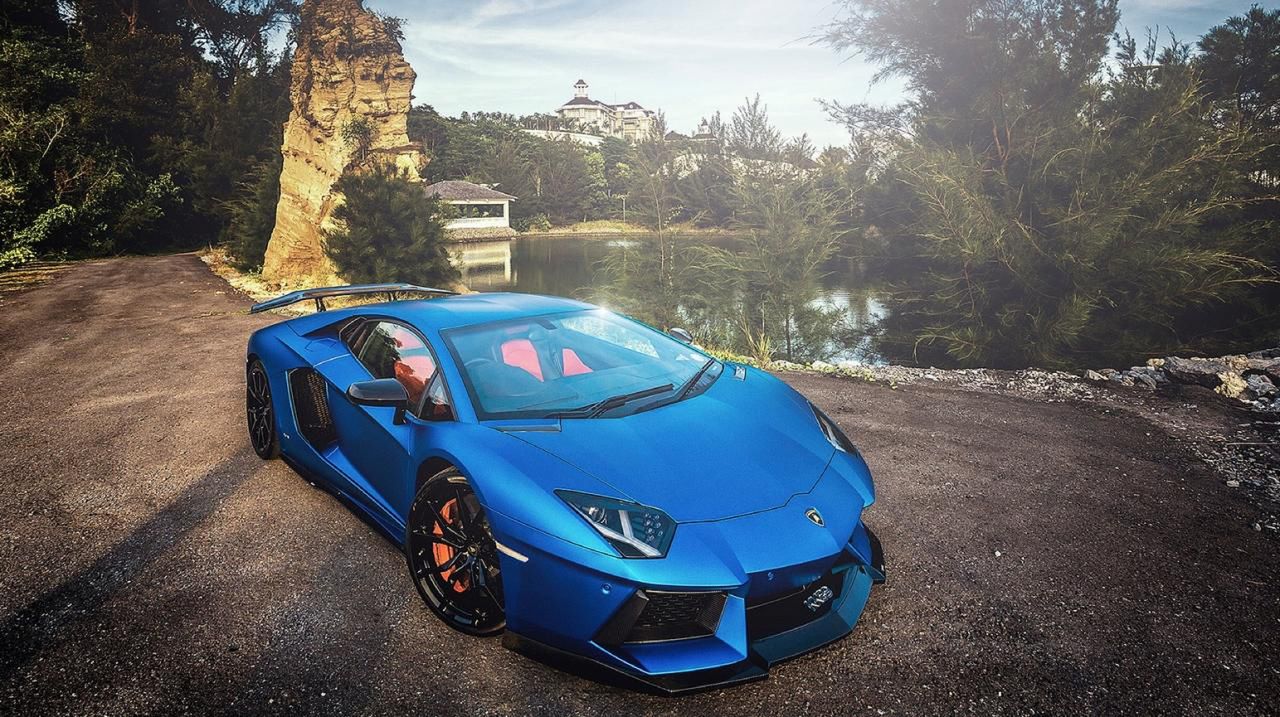 Niebieska strzała od DMC, czyli Lamborghini Aventador na sterydach [galeria]