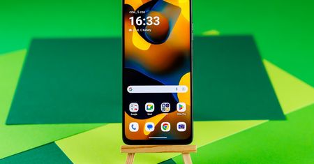 Najlepszy telefon do 1000 zł. 5 tanich telefonów – ranking 2025