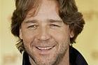 Russell Crowe i australijscy surferzy