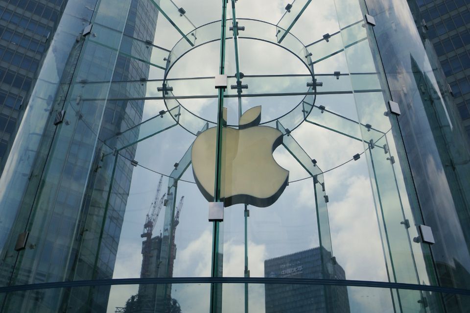 Nowy trend Apple: opóźnienia. Tim Cook jest gorszym szefem niż Steve Jobs?