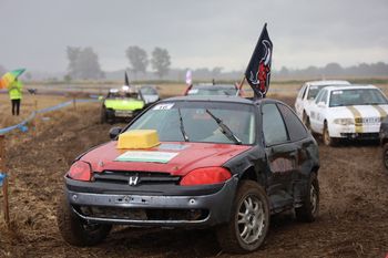 Trzcinica: Zmiana terminu Wrak Race. Pojadą dla Daniela Kaczmarka