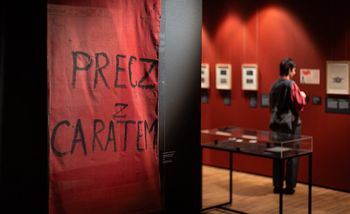 Historia sprzed 120 lat powoli znika z ekspozycji. Ostatnie dni niezwykłej wystawy w Warszawie
