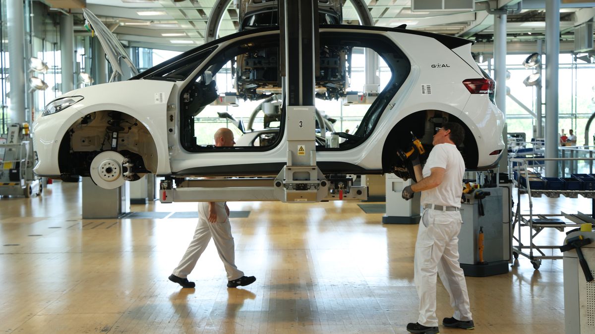 DRESDEN, GERMANY - MAY 14: Workers assemble Volkswagen ID.3 electric cars at the Volkswagen plant on May 14, 2025 in Dresden, Germany. Volkswagen led sales of electric car sales in Germany that rose 54% overall in April compared to April of last year. (Photo by Sean Gallup/Getty Images)