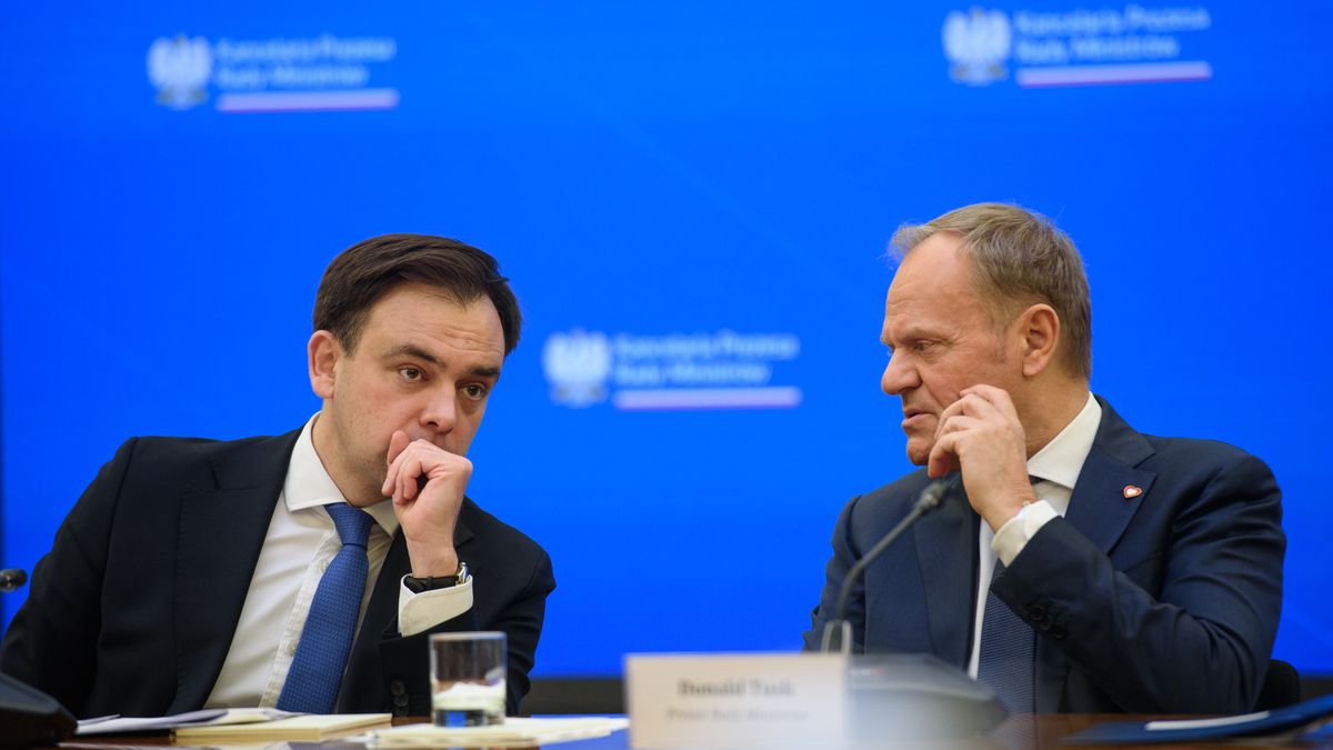 Polish Prime Minister Donald Tusk (R) and Minister for the European Union Adam Szlapka (L) take part in a meeting with the social side to discuss and summarise the first stage of deregulation work in Warsaw, Poland on March 24, 2025. The European Union (EU) committed to reducing burdens and costs resulting from overregulation. Decisions on reducing costs for small and medium-sized enterprises by 30% are expected in JUne 2025. This is intended to boost the competitiveness f the European economy. The Polish government has already initiated deregulation efforts. In March, the Council of Ministers adopted the first simplification package. A deregulation task force is also in operation, with the social side represented by Rafal Brzoska,