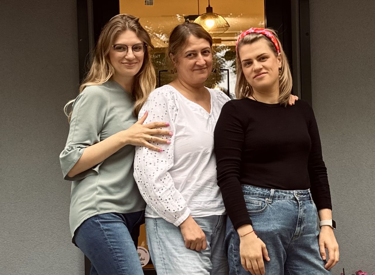 Prowadzi biznes z córkami. "My żyjemy tą cukiernią"