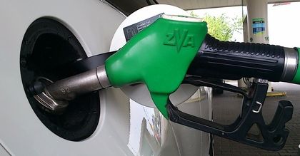 Analitycy: Jest szansa na spadek cen benzyny