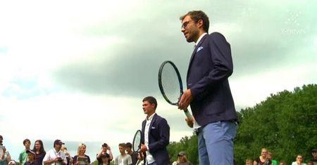 Janowicz zagrał w garniturze