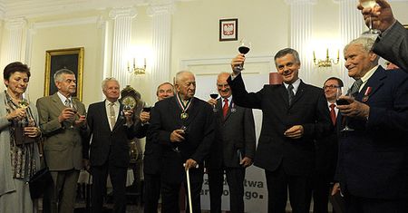 Eustachy Rylski i inni ludzie kultury z medalami Gloria Artis