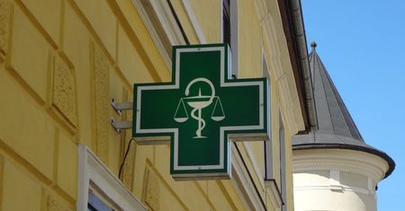 NFZ zapłaci za dwie godziny pracy apteki w nocy