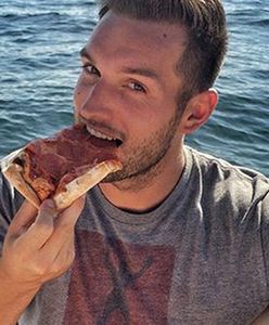 Podróżuje po świecie, jedząc pizzę. Zazdrość!
