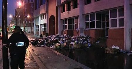 Podpalono gazetę za kpiny z islamu - film