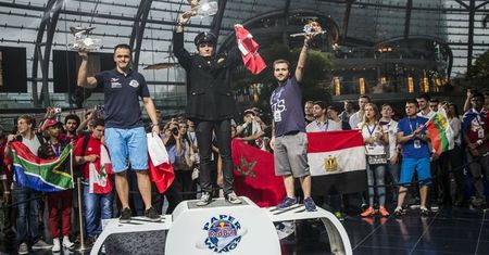 Polak zdobył srebro podczas światowego finału Red Bull Paper Wings