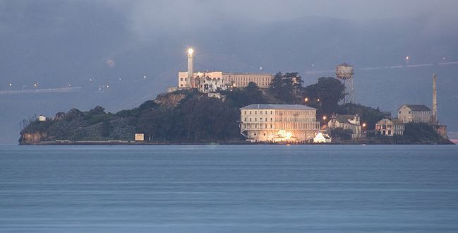 Alcatraz - koniec więzienia, początek legendy