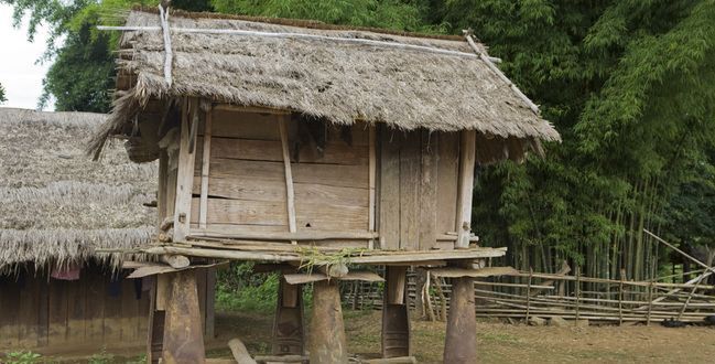 Chata z pocisków, kurnik z bomb. Laos podnosi się z klęski w nietypowy sposób