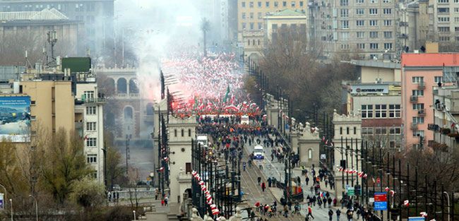 Marsz Niepodległości przeszedł ulicami Warszawy