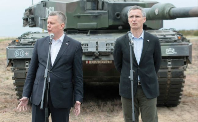 Sprzęt amerykańskiego wojska w Polsce. Siemoniak: jesteśmy przygotowani