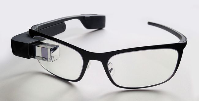 Prezes Google'a zapowiada dalsze prace na inteligentnymi okularami
