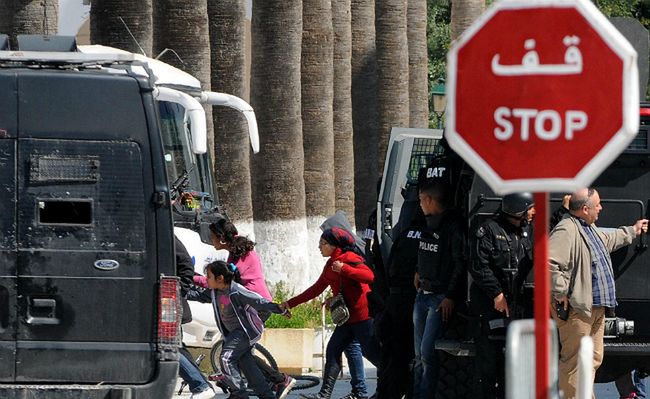 "FT": Zachód nie może zostawić Tunezji bez pomocy