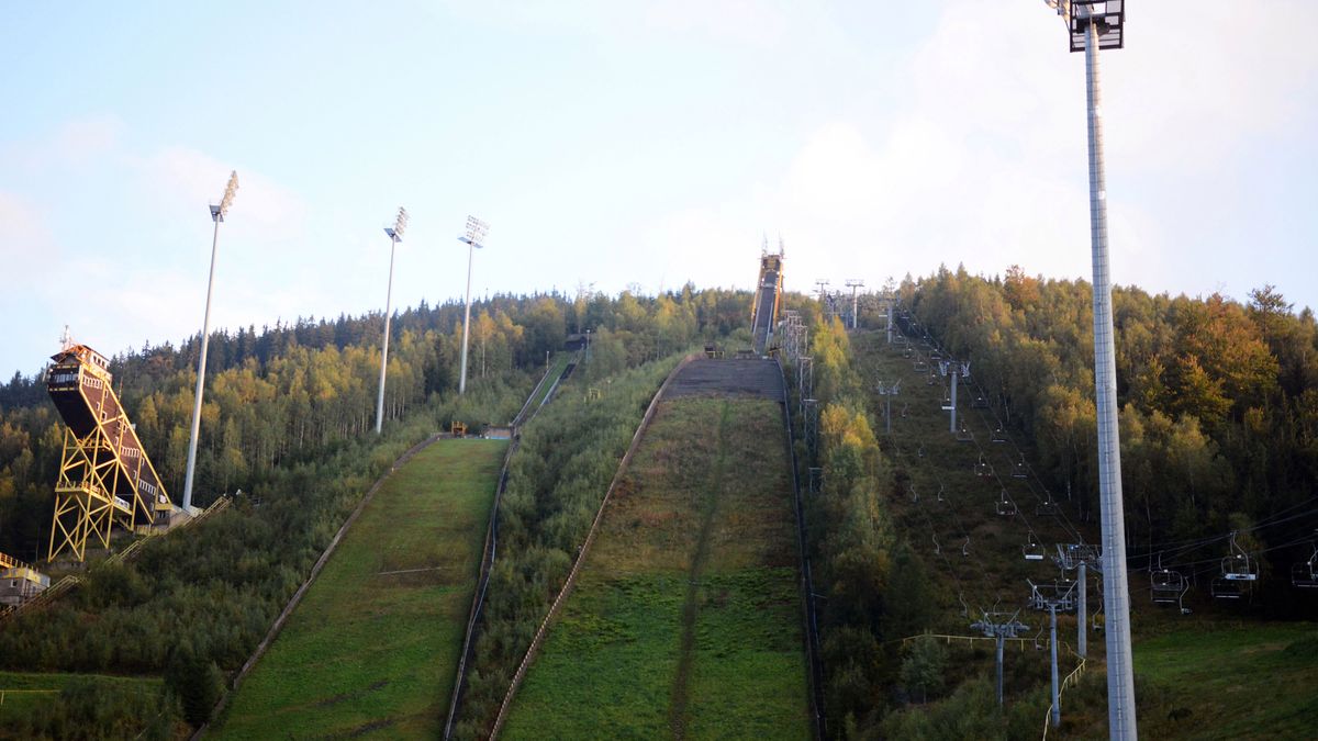 Newspix / Paweł Sonnenburg / Na zdjęciu: zrujnowana skocznia w Harrachovie