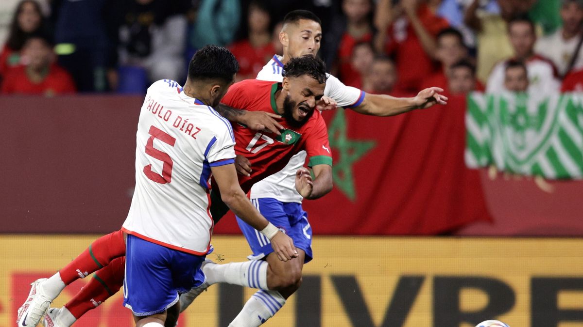 PAP/EPA / Quique Garcia / Na stadionie w Barcelonie rywalizowały reprezentacje Maroko i Chile