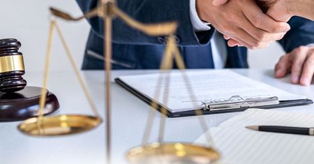 Prawne szlaki Zielonej Góry – Poradnik, jak wybrać odpowiedniego adwokata?