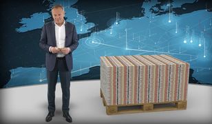 "To nie są patrioci – to idioci". Tusk uderza w PiS przy palecie z pieniędzmi