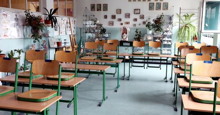 Obowiązkowe szczepienia nauczycieli? Dosadny komentarz ZNP