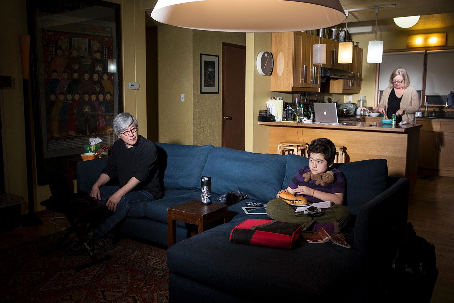 Dokumentalne portrety pokazują zwyczaje ludzi podczas kolacji w dni powszednie 2